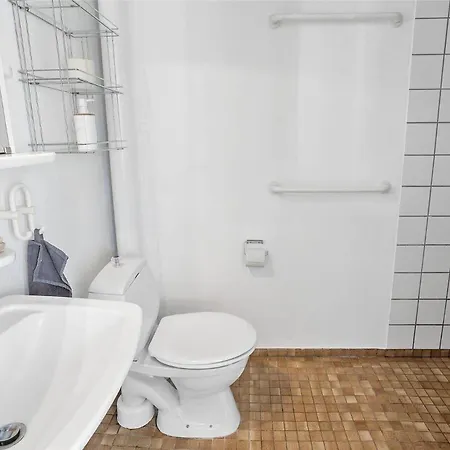 4109-borre-klintholm-havneby-9