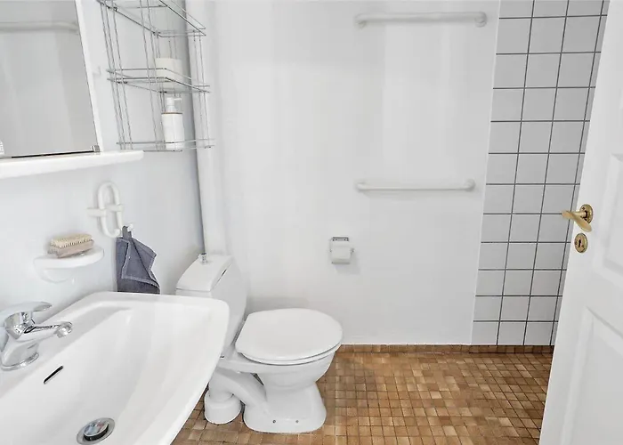 4109-borre-klintholm-havneby-9