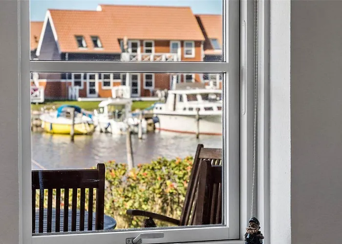 4109-borre-klintholm-havneby-9 *