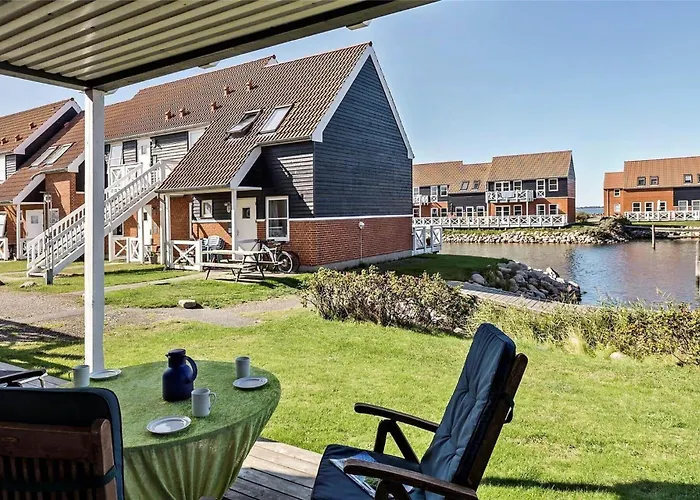 4109-borre-klintholm-havneby-9 * Borre